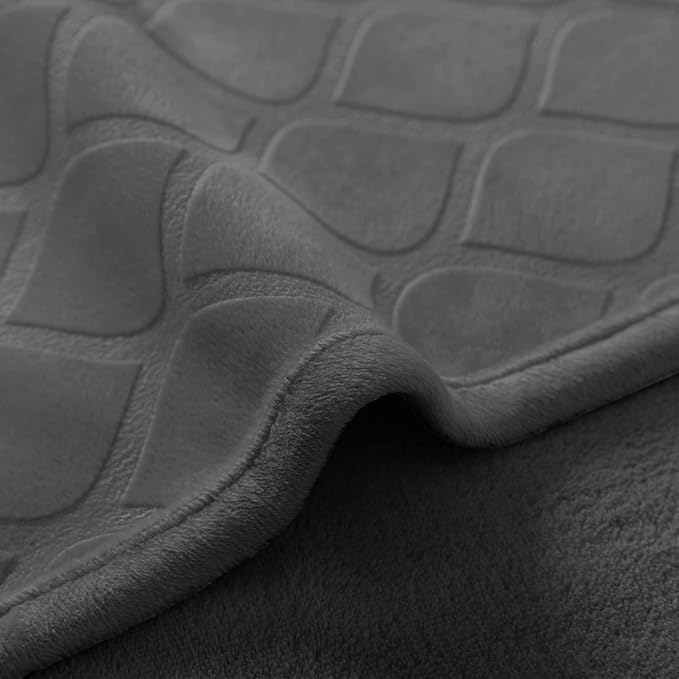 fuguitex Waterproof Dog Blanket Bed Cover Dog Crystal Velvet Moroccan Fuzzy Cozy Plush Pet Blanket Throw Blanket for Couch Sofa(82 * 102 inch, Dark Grey+Grey) - Image 3