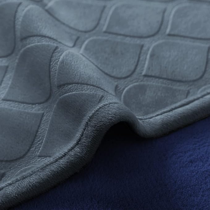 fuguitex Waterproof Dog Blanket Bed Cover Dog Crystal Velvet Moroccan Fuzzy Cozy Plush Pet Blanket Throw Blanket for Couch Sofa - Image 3