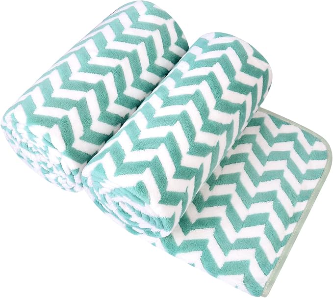 JML Microfiber Bath Towels, 2 Pack, 30" x 60", Chevron Green | Hanging Loop, Oversized, Soft, Super Absorbent, Fast Drying, Use for Sports, Fitness, Yoga by JML