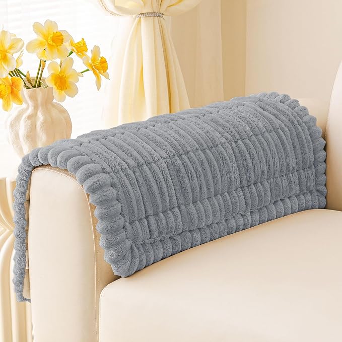 hyha Couch Cover for Dogs, Washable Non Slip Plush Flannel Sofa Protector | Thick Flannel, Silicone Anti-Slip Backing, Pet Hair & Scratch Protection, Fits Sofa & Loveseat (27.6" x 27.6") by hyha