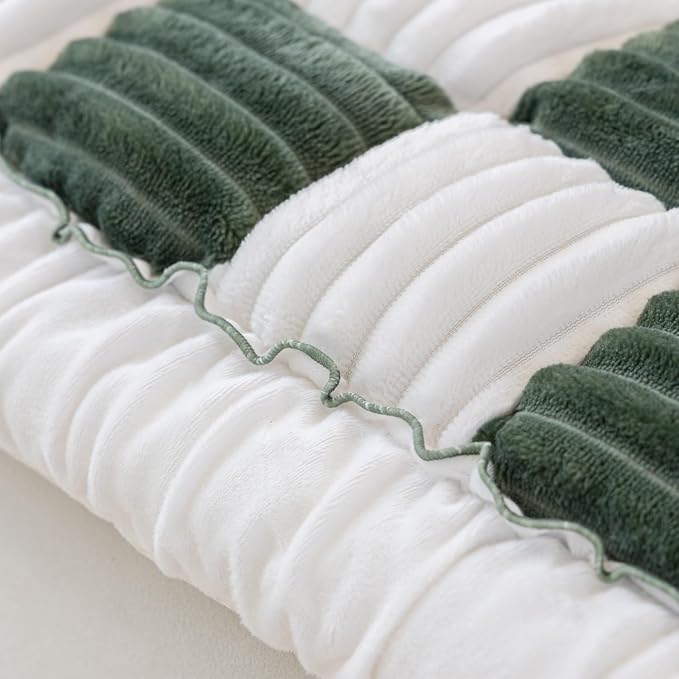 Dog Couch Protector, Couch Cover for Dogs Washable Pet Bed Couch Cover, Pet Friendly Sofa Cover for Large Dogs (Green, 27.6x70.9 inch) - Image 2