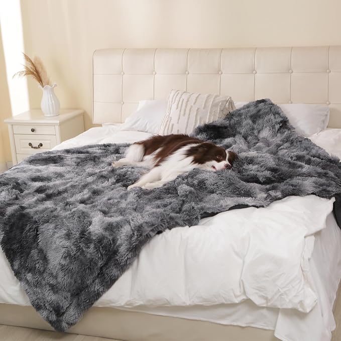 gogobunny Waterproof Dog Blanket for Couch & Furniture Protection - Super Soft Reversible Throw for Large Dogs & Cats, Calming Washable Fur & Sherpa Pet Blanket(60x80 Inch, Tie-dye Grey) - Image 4