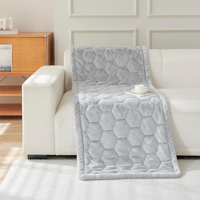LiveGo Couch Cover for Dogs Washable, Sofa Cover Protector, Couch Covers for 3 Cushion Couch Sofa Pet Friendly, Soft, Non Slip (Grey, 90x160 cm / 35.4x63 in) - Image 7