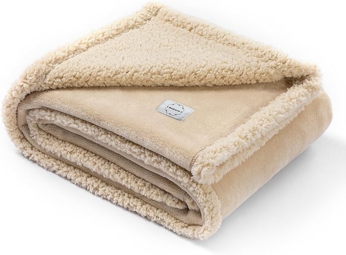 Waterproof Dog Blanket Reversible Pet Bed Cover Puppy Fluffy Cream Blankets Leakproof Sofa Couch Cover Cat Pet Blanket for Warm Washable-S by Unknown