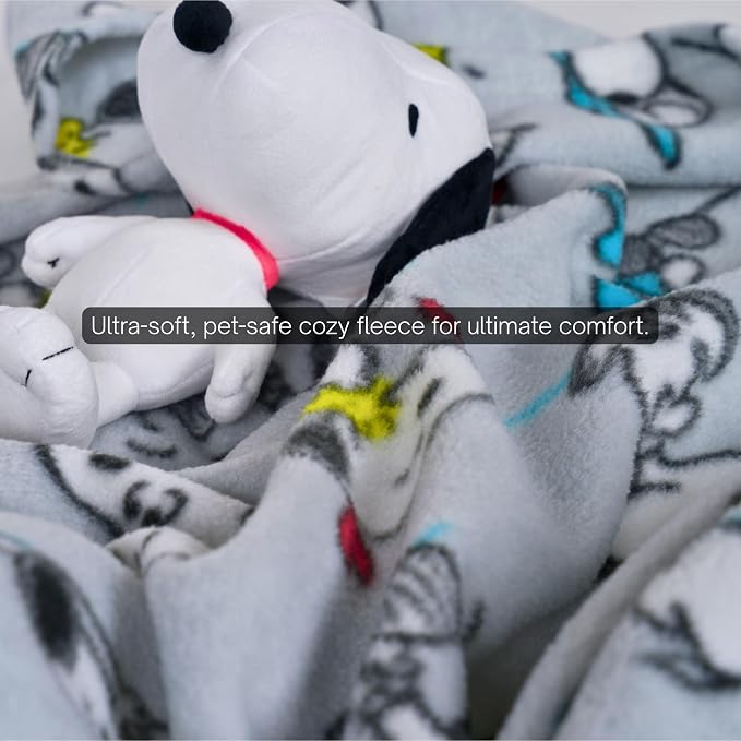Peanuts Snoopy Pet Throw & Squeaky Pillow Set, Stimulating Toy As Gifts for Puppies, Cats, Dogs, (Officially Licensed) By Franco - Image 4