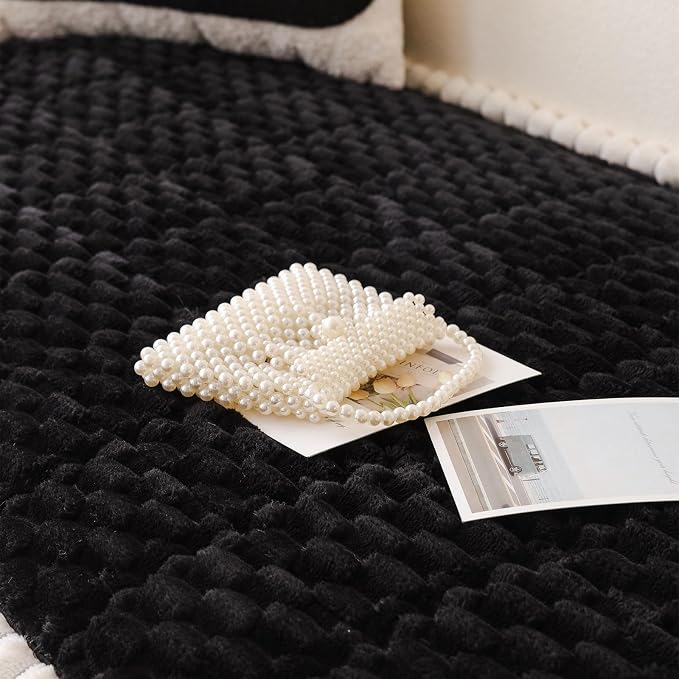 VClife Soft Fuzzy Couch Cover for Dog, Modern Black Couch Cover, Non-Slip Pet Friendly Sofa Cover Multi-Functional Furniture Protector, Washable Pet Bed Mat for Couch, 27.6" x 70.9" | Soft Thick Couch Covers for 3 Cushion Couch Sofa Pet Friendly, Scrat... - Image 6