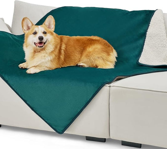 Bedsure Waterproof Dog Blankets for Large Dogs Sherpa Fleece Throw, 40X50 | Washable Soft Plush Pet Cat Blanket for Couch Cover, Reversible Cozy Calming Sofa Protector Warm for Senior Dogs,Green by Unknown