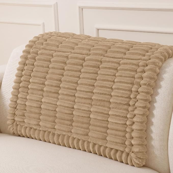 hyha Couch Cover for Dogs, Washable Non Slip Plush Flannel Sofa Protector | Thick Flannel, Silicone Anti-Slip Backing, Pet Hair & Scratch Protection, Fits Sofa & Loveseat (35.4" x 35.4") by hyha