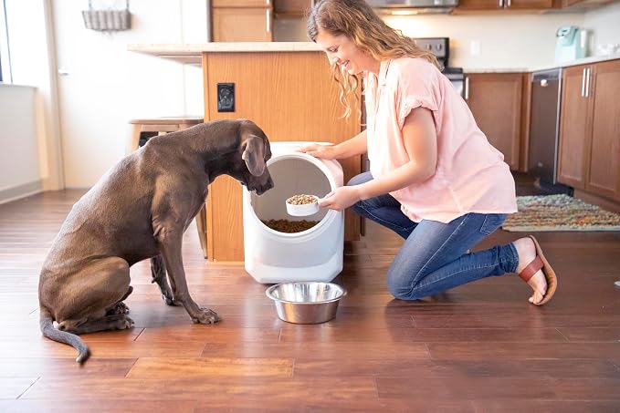 Vittles Vault Traditional Pet Food Storage Container For Dog Kibbles/Bird Seed/Oatmeal/Rice/Flour/Cereal, BPA Free Plastic, Sealed Airtight For Cat Food, Up To 60 lb, Made in USA, With Scoop, Gray - Image 12