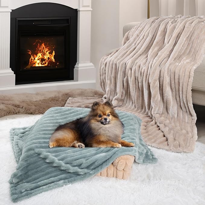Waterproof Pet Blanket for Large Dogs & Cats - Reversible Calming Plush, Washable Furniture Cover for Couch, Bed, Car Seat, Blocks Leaks, Stains & Pet Fur (Green, 60"x80") - Image 3