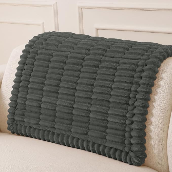 hyha Couch Cover for Dogs, Washable Non Slip Plush Flannel Sofa Protector | Thick Flannel, Silicone Anti-Slip Backing, Pet Hair & Scratch Protection, Fits Sofa & Loveseat (35.4" x 35.4") by hyha