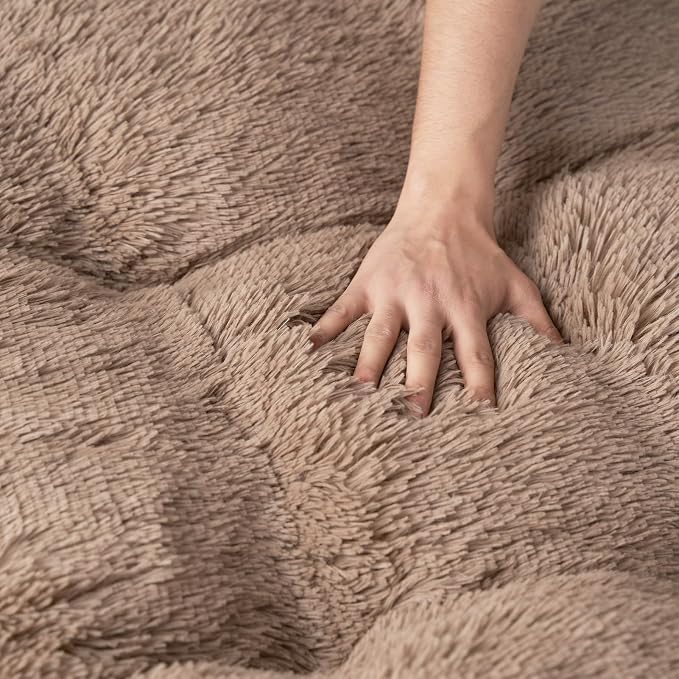 EHEYCIGA Fluffy Dog Crate Bed, Plush Extra Large Plus Dog Pillow, Camel | Xlarge Calming Anti Anxiety Plush Faux Fur Mat for Large size dogs, Washable Soft Warm Plus Dog Pad with Non-Slip Bottom - Image 4