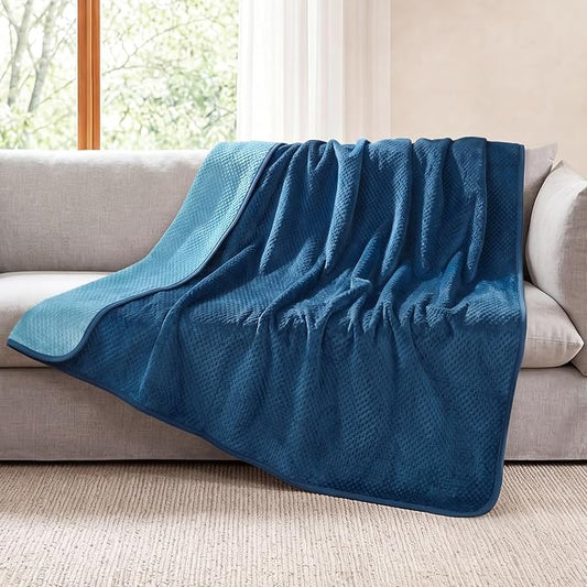 Luciphia Waterproof Blanket for Large Dog Ultra-Soft & Calming Pet Throw Reversible Warm Fleece Durable Furniture Crate Couch Bed Cover Protector Machine Washable Leakproof Blue L (65''x57'') by luciphia