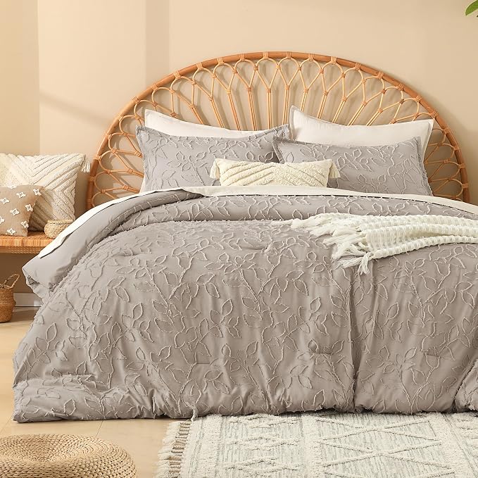 Litanika Queen Size Comforter Set Light Coffee, 3 Piece Cream Boho Tufted Bedding, Fluffy Farmhouse Bed Set for All Season with 2 Leaf Pattern Pillowcases（90x90In） by Litanika