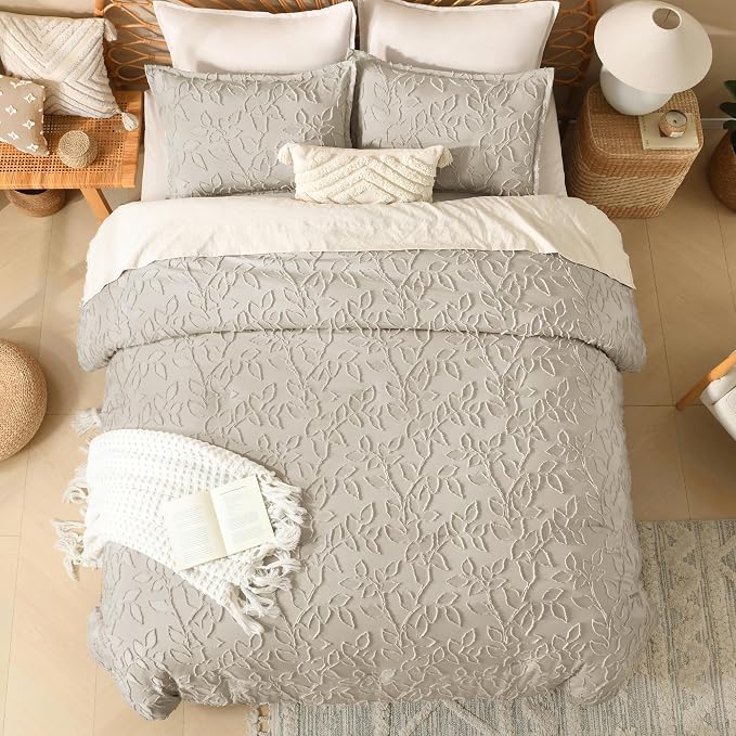 Litanika Oversized King Size Comforter Set Oatmeal, 3 Piece Boho Tufted Bedding, Fluffy Farmhouse Bed Set for All Season with 2 Leaf Pattern Pillowcases（120x98In） - Image 5