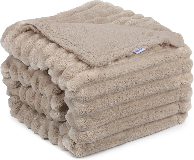 Waterproof Pet Blanket for Large Dogs & Cats - Reversible Calming Plush, Washable Furniture Cover for Couch, Bed, Car Seat, Blocks Leaks, Stains & Pet Fur (Line, 30"x40") by ZAKAPAWS