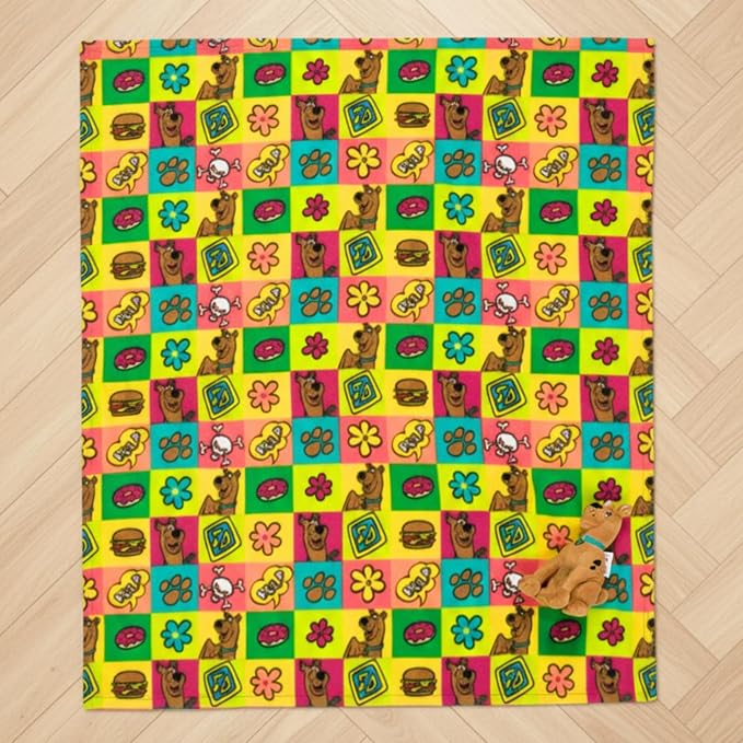 Scooby Doo Pet Throw & Squeaky Pillow Set, Stimulating Toy As Gifts for Puppies, Cats, Dogs, (Officially Licensed) By Franco - Image 6