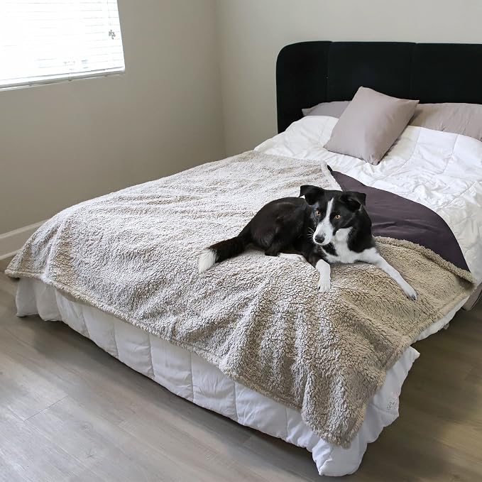 Kritter Planet Waterproof Pet Blanket for Bed, Reversible Sherpa Fleece Protector Couch Sofa Cover, Liquid Proof Furniture Protector for Medium Large Dogs - Image 5
