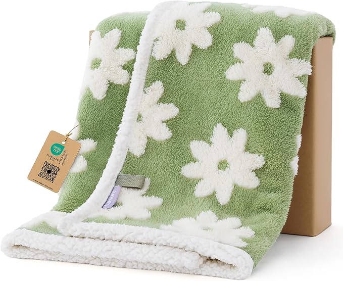 LE SURE Waterproof Dog Blankets for Small Dogs Cute Cozy 3D Jacquard,25x35 | Puppy Blanket for Cat Aesthetic Gift, Warm Soft Sherpa Throw Washable, Reversible Pet Couch Protector, Flower Garden Green by Lesure