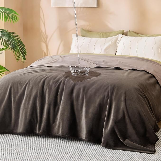 Bedsure Waterproof Blanket for Bed Soft Flannel Fleece,King 86"x108" | Dog Blankets for Large Senior Dogs，Couch Cover Throw for Pet Leakproof, Furniture Protector for Travel Camping,Coffee Brown by Unknown