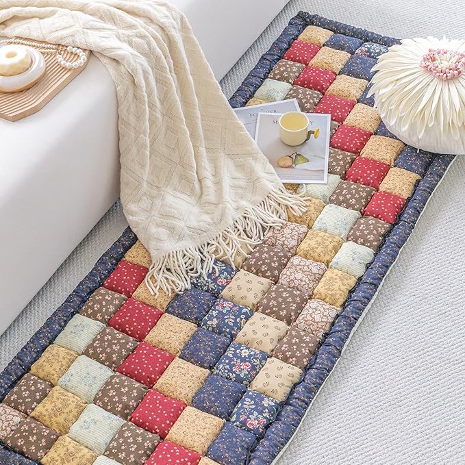 Quilted Couch Cover for Dogs, Non-Slip Pad, Classic, 27 x 70 in | Cotton fabric, quilted PP filling, machine washable, patchwork design, protects sofas, window seats and floors - Image 2