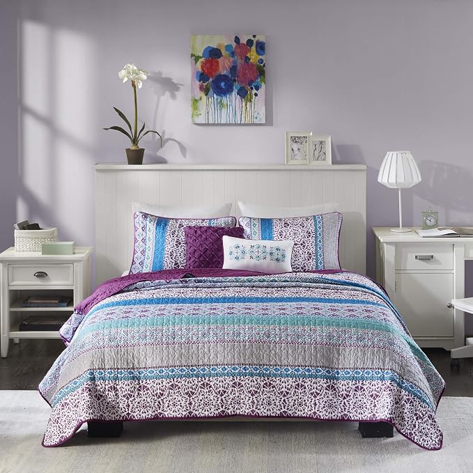Intelligent Design Joni Reversible Cozy Quilt Set Casual Boho Design All Season Coverlet Bedspread, Matching Shams, Decorative Pillow, Twin/Twin X-Large, Purple 4 Piece by IDINTELLIGENTDESIGN